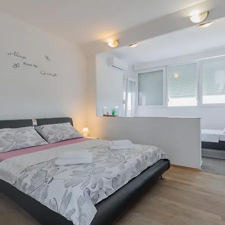 Center Diana Apartment Zadar