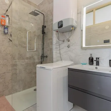 Center Diana Apartment