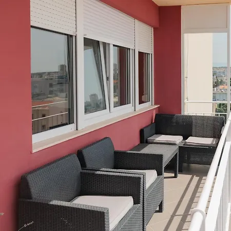 Center Diana Apartment *
